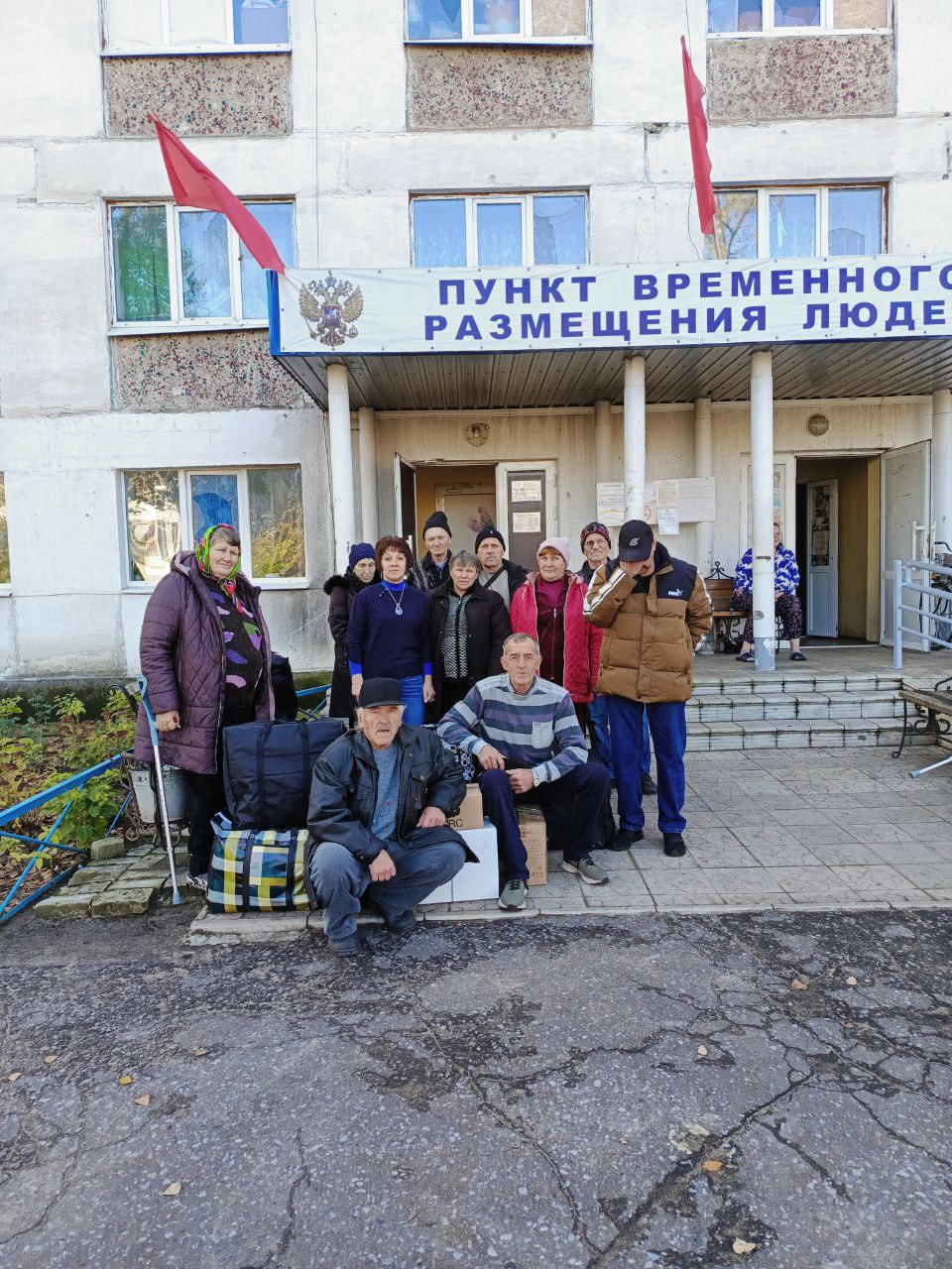 Сотрудники администрации Краснолиманского муниципального округа обратились к ВРИП главы Евгению Шаталину с просьбой предоставить возможность забрать нескольких жителей ПВР, переселенцев из Донецкой Народной Республики...