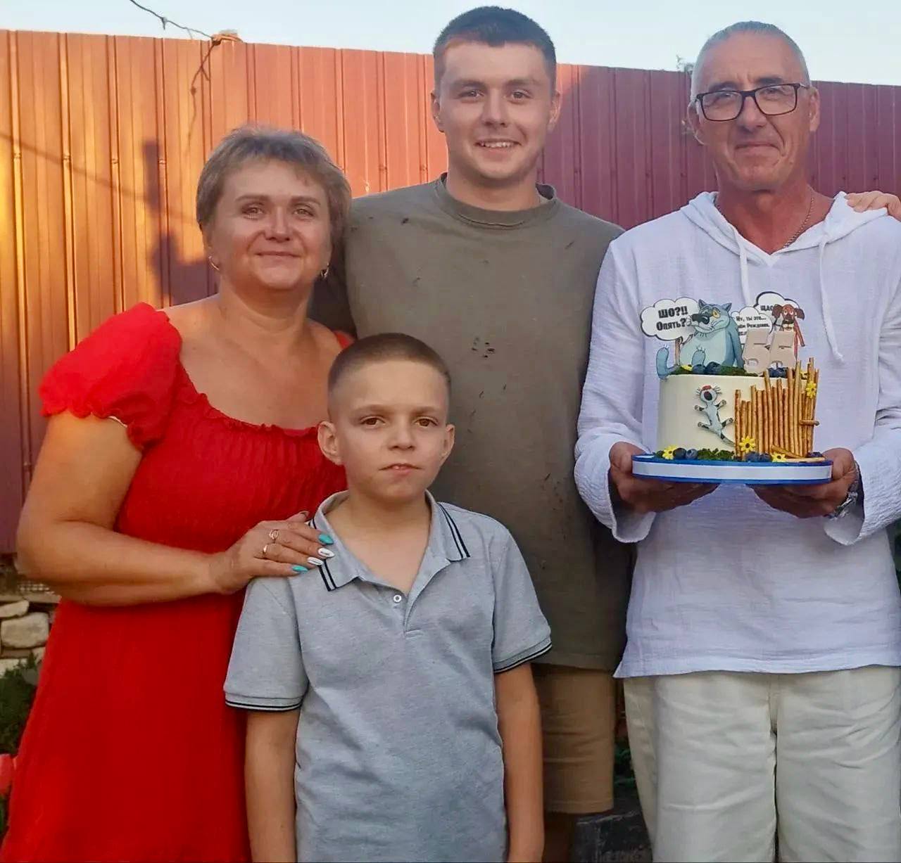 День бабушек и дедушек. 28 октября в России отмечается День бабушек и дедушек – праздник, который посвящён старшему поколению, дарящему нам любовь, тепло и заботу День бабушек и дедушек. 28 октября в России отмечается День бабушек и дедушек – праздник, который посвящён старшему поколению, дарящему нам любовь, тепло и заботу