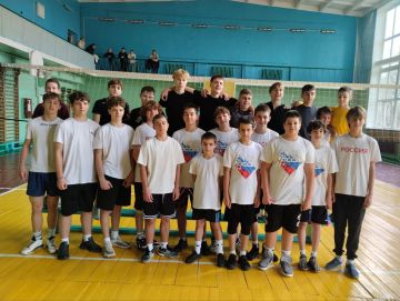 28 октября состоялись матчевые игры между спортсменами секции волейбол Краснолучской детско-юношеской спортивной школы № 2 и Антрацитовской спортивной школы
