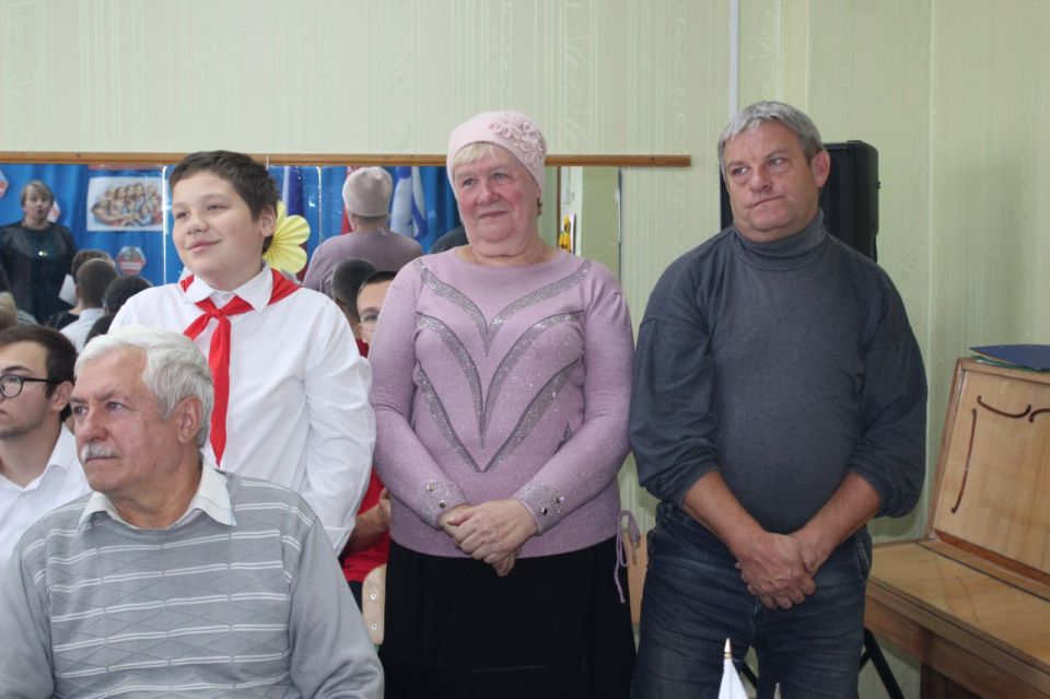 Тамара Горбачева предложила участникам рассмотреть влияние школы, семьи и защитников Отечества на воспитание настоящих граждан страны, достойных памяти героических предков Тамара Горбачева предложила участникам рассмотреть влияние школы, семьи и защитников Отечества на воспитание настоящих граждан страны, достойных памяти героических предков