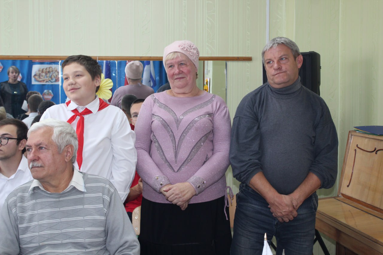 Тамара Горбачева предложила участникам рассмотреть влияние школы, семьи и защитников Отечества на воспитание настоящих граждан страны, достойных памяти героических предков Тамара Горбачева предложила участникам рассмотреть влияние школы, семьи и защитников Отечества на воспитание настоящих граждан страны, достойных памяти героических предков