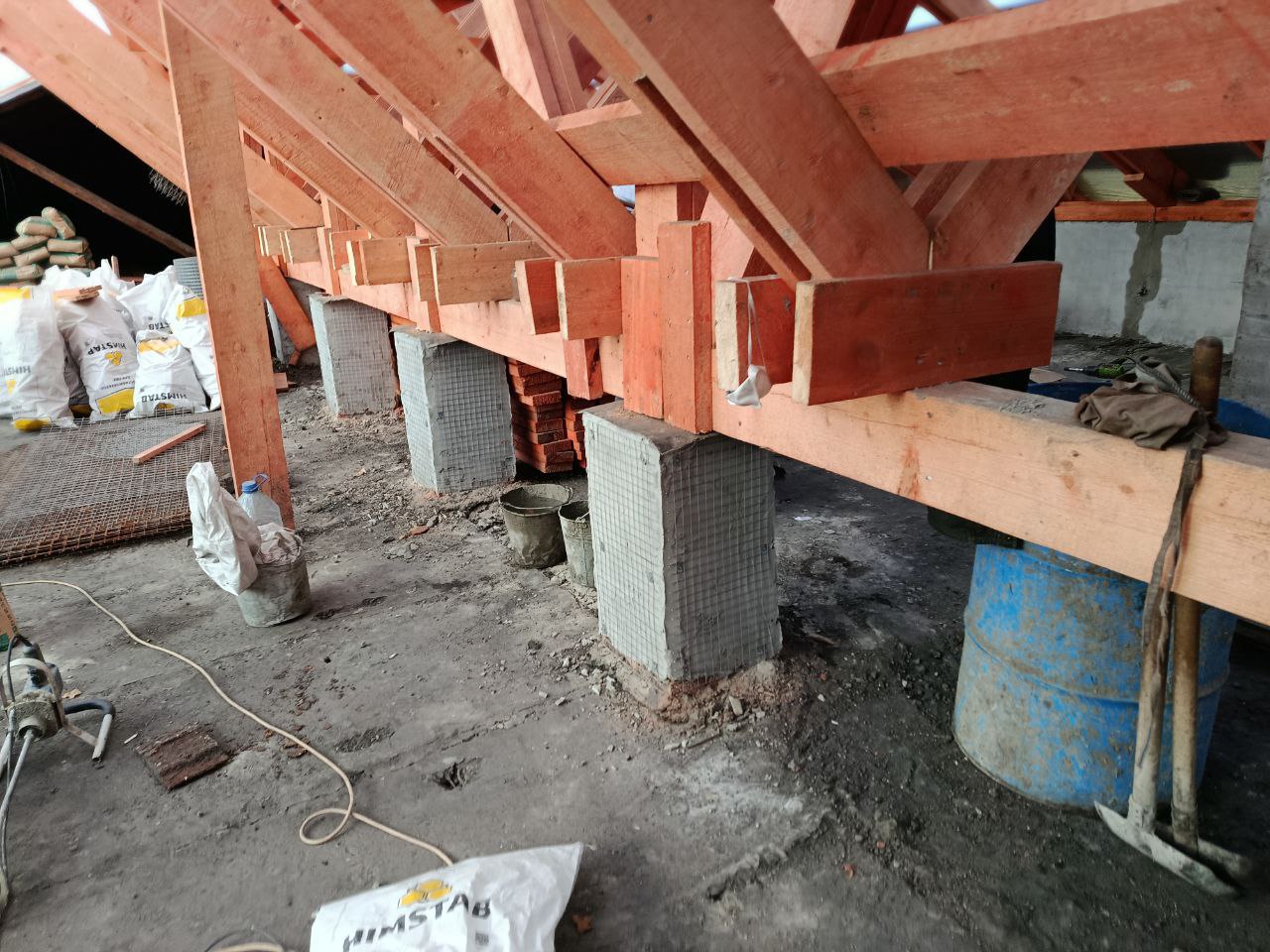 Сергей Козенко: В соответствии с соглашением о сотрудничестве между Краснодонским муниципальным округом и Тюменской областью подрядная организация ООО СК «СТИЛЛ» (г.Тюмень) ведет работы по капитальному ремонту скатных... Сергей Козенко: В соответствии с соглашением о сотрудничестве между Краснодонским муниципальным округом и Тюменской областью подрядная организация ООО СК «СТИЛЛ» (г.Тюмень) ведет работы по капитальному ремонту скатных...