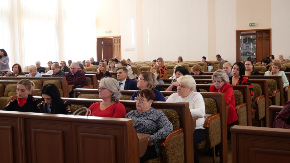 В Администрации города Луганска провели семинар по вопросам профилактики безнадзорности и правонарушений несовершеннолетних В Администрации города Луганска провели семинар по вопросам профилактики безнадзорности и правонарушений несовершеннолетних