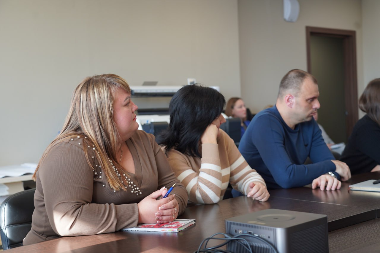 Финансовый щит: как защитить свои деньги от потерь и мошенничества – лекция для сотрудников Министерства чрезвычайных ситуаций Луганской Народной Республики Финансовый щит: как защитить свои деньги от потерь и мошенничества – лекция для сотрудников Министерства чрезвычайных ситуаций Луганской Народной Республики