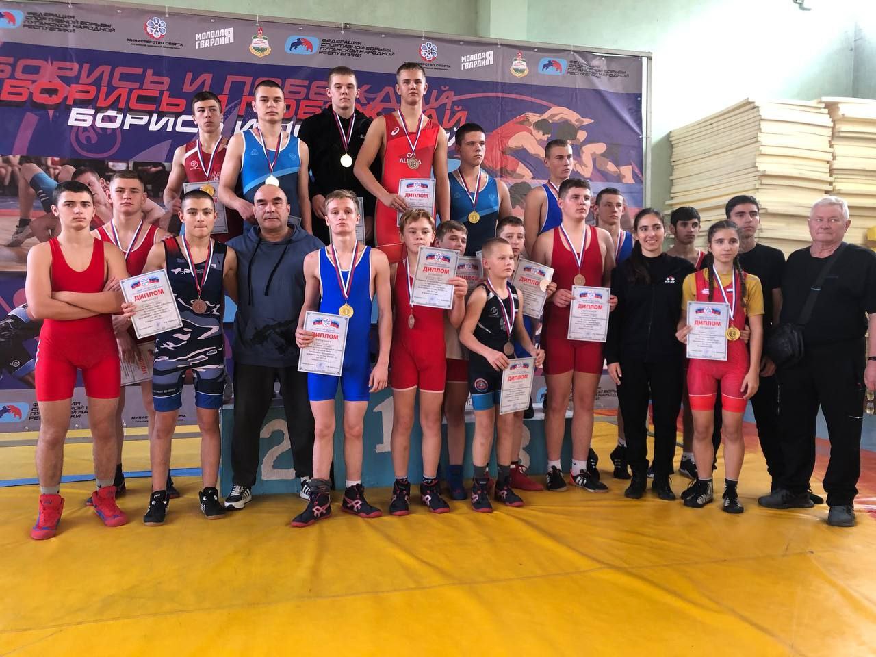 24 октября 2025 года в городе Луганск состоялось Первенство ЛНР по спортивной борьбе (дисциплина вольная борьба) среди девушек и юношей до 18 лет и до 16 лет 24 октября 2025 года в городе Луганск состоялось Первенство ЛНР по спортивной борьбе (дисциплина вольная борьба) среди девушек и юношей до 18 лет и до 16 лет