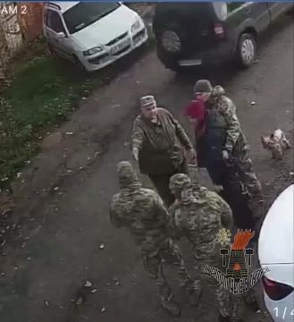 В Харькове собаку мобилизовали вместе с хозяином