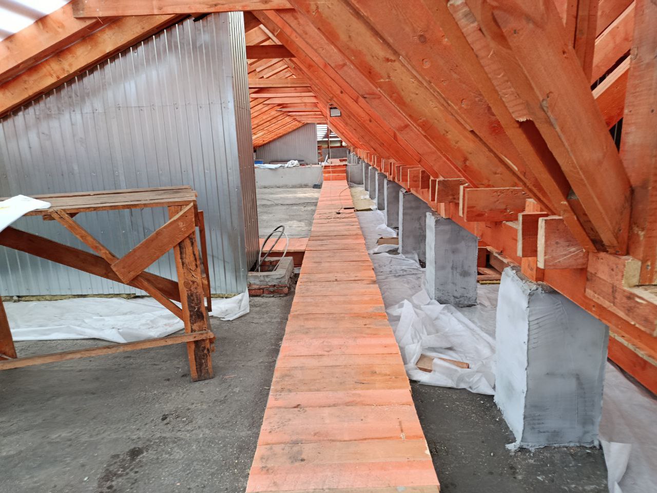 Сергей Козенко: В соответствии с соглашением о сотрудничестве между Краснодонским муниципальным округом и Тюменской областью подрядная организация ООО СК «СТИЛЛ» (г.Тюмень) ведет работы по капитальному ремонту скатных... Сергей Козенко: В соответствии с соглашением о сотрудничестве между Краснодонским муниципальным округом и Тюменской областью подрядная организация ООО СК «СТИЛЛ» (г.Тюмень) ведет работы по капитальному ремонту скатных...