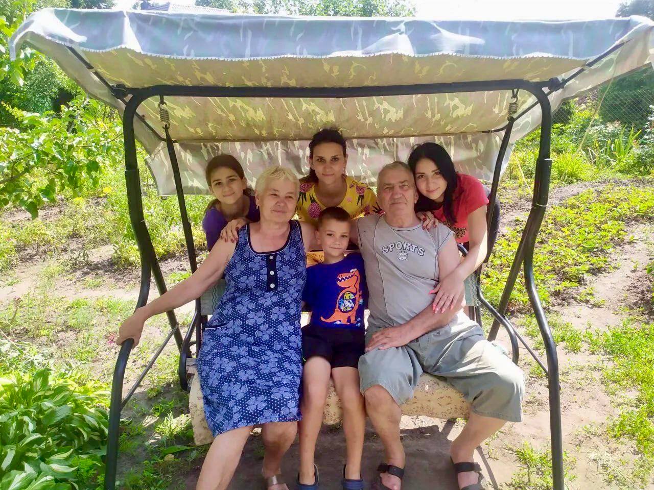 День бабушек и дедушек. 28 октября в России отмечается День бабушек и дедушек – праздник, который посвящён старшему поколению, дарящему нам любовь, тепло и заботу День бабушек и дедушек. 28 октября в России отмечается День бабушек и дедушек – праздник, который посвящён старшему поколению, дарящему нам любовь, тепло и заботу