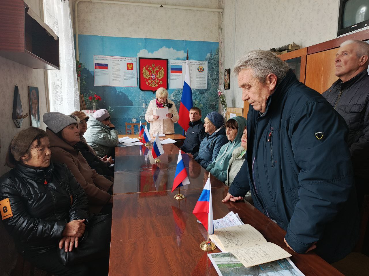 Сегодня в жилмассиве Анненка прошло собрание инициативной группы по созданию территориального общественного самоуправления () Сегодня в жилмассиве Анненка прошло собрание инициативной группы по созданию территориального общественного самоуправления ()