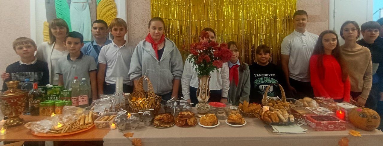 В школе Беловодского МО прошла яркая осенняя ярмарка В школе Беловодского МО прошла яркая осенняя ярмарка