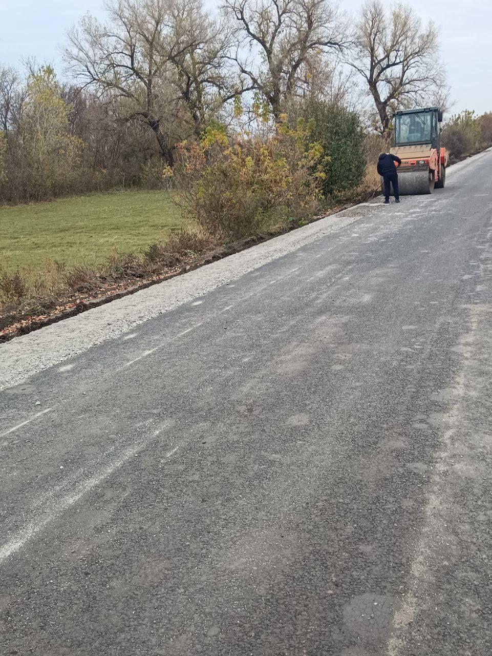 На трассе Ганусовка — Новороссошь воронежские специалисты завершают финальный этап укладки асфальта На трассе Ганусовка — Новороссошь воронежские специалисты завершают финальный этап укладки асфальта