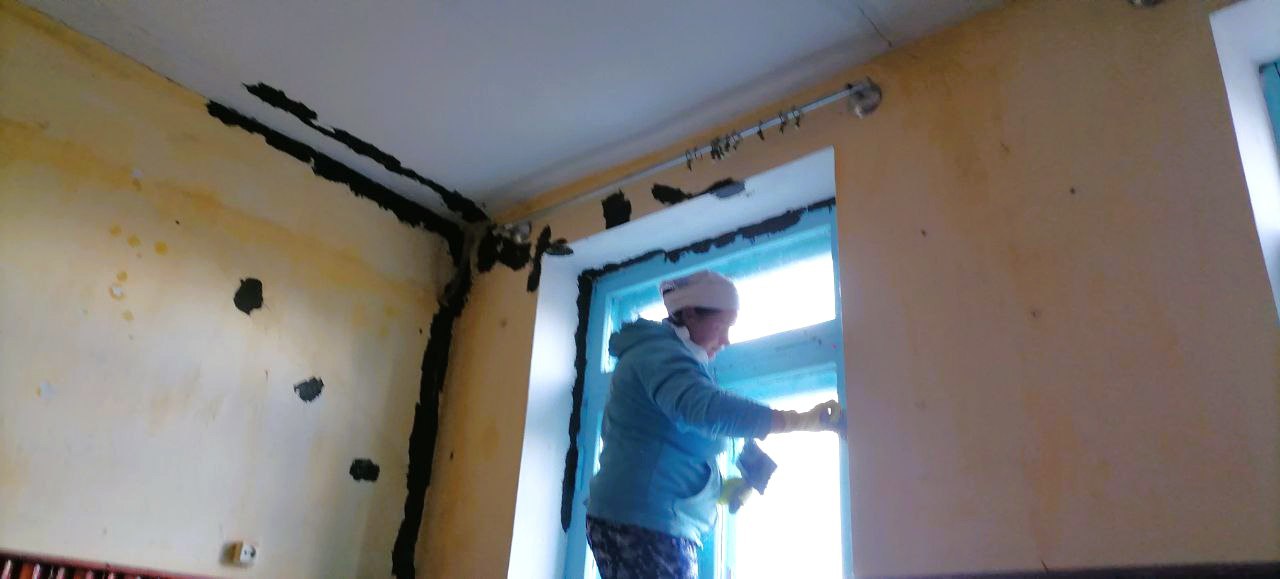 В рамках реализации Народной программы и поддержки партийного проекта "Культура малой Родины" активисты партии «Единая Россия» провели значительные работы по ремонту внутреннего помещения Литвиновского СДК В рамках реализации Народной программы и поддержки партийного проекта "Культура малой Родины" активисты партии «Единая Россия» провели значительные работы по ремонту внутреннего помещения Литвиновского СДК