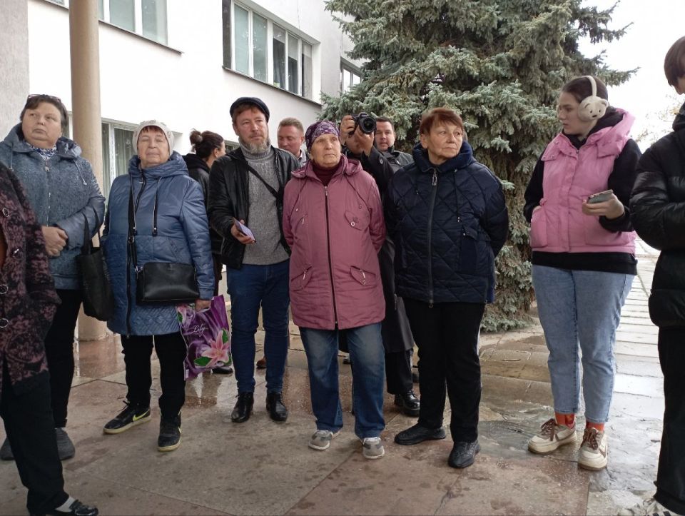 Яна Пащенко: Возле столичной СШ № 13 им. Александра Молодчего состоялась очередная встреча с горожанами, которая прошла в рамках проекта "Муниципальный диалог" Яна Пащенко: Возле столичной СШ № 13 им. Александра Молодчего состоялась очередная встреча с горожанами, которая прошла в рамках проекта "Муниципальный диалог"