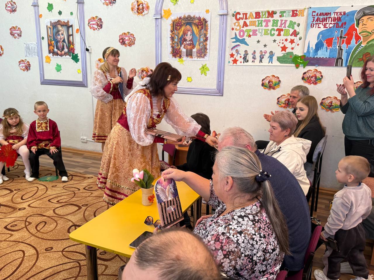 В детском саду «Ладушки» прошел замечательный праздник, посвященный бабушкам и дедушкам В детском саду «Ладушки» прошел замечательный праздник, посвященный бабушкам и дедушкам