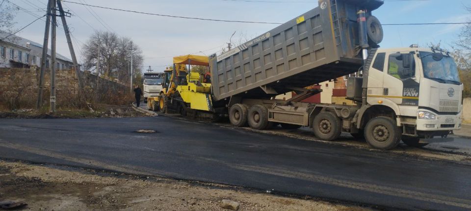 Сергей Козенко: В городе Краснодоне активно ведутся ремонтные работы на автомобильных дорогах местного значения, направленные на улучшение качества дорожного покрытия Сергей Козенко: В городе Краснодоне активно ведутся ремонтные работы на автомобильных дорогах местного значения, направленные на улучшение качества дорожного покрытия