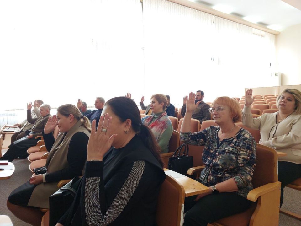 28 октября состоялось внеочередное заседание Совета городского округа, вызванное необходимостью оперативного внесения изменений и дополнений в ранее принятые представительным органом решения 28 октября состоялось внеочередное заседание Совета городского округа, вызванное необходимостью оперативного внесения изменений и дополнений в ранее принятые представительным органом решения