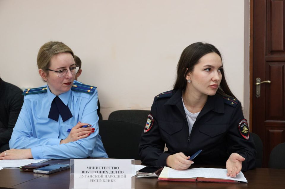 В Комитете по обороне прошло совещание по вопросу лишения гражданства Российской Федерации В Комитете по обороне прошло совещание по вопросу лишения гражданства Российской Федерации