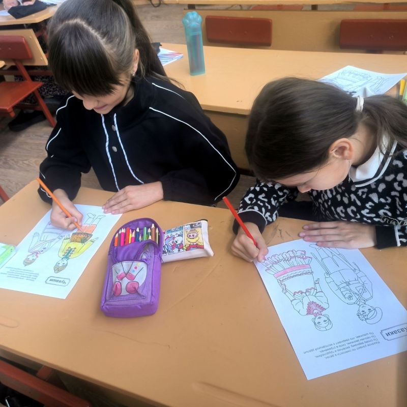 Учащиеся Ровеньковской школы №3 провели свои осенние каникулы с пользой и интересом Учащиеся Ровеньковской школы №3 провели свои осенние каникулы с пользой и интересом