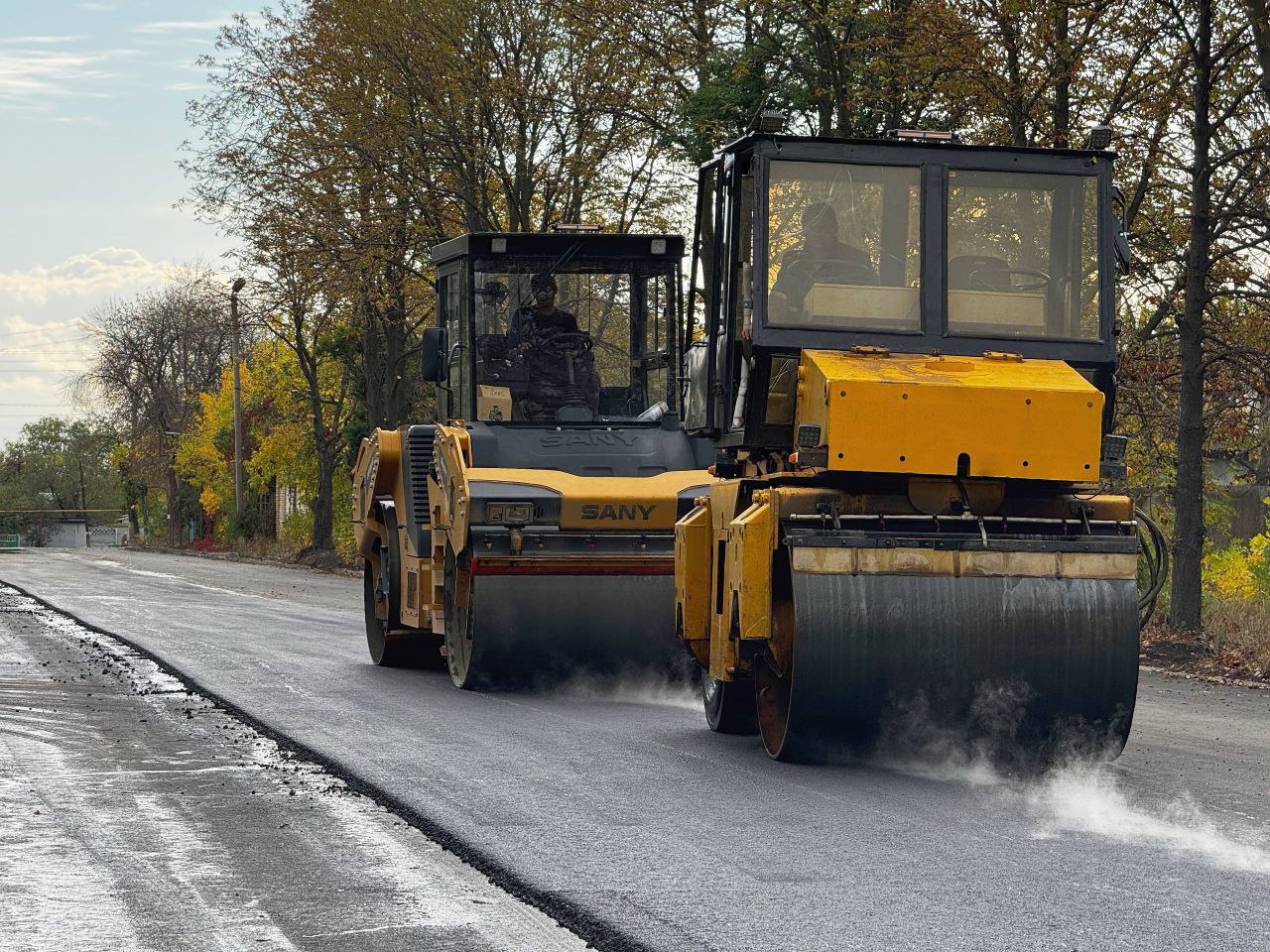 До конца года в ЛНР отремонтируют более 300 км дорог местного значения До конца года в ЛНР отремонтируют более 300 км дорог местного значения