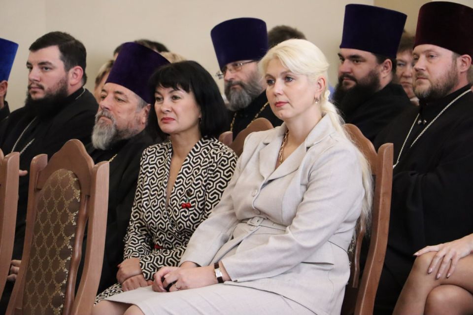 В Стаханове прошли I Северодонецкие образовательные чтения В Стаханове прошли I Северодонецкие образовательные чтения