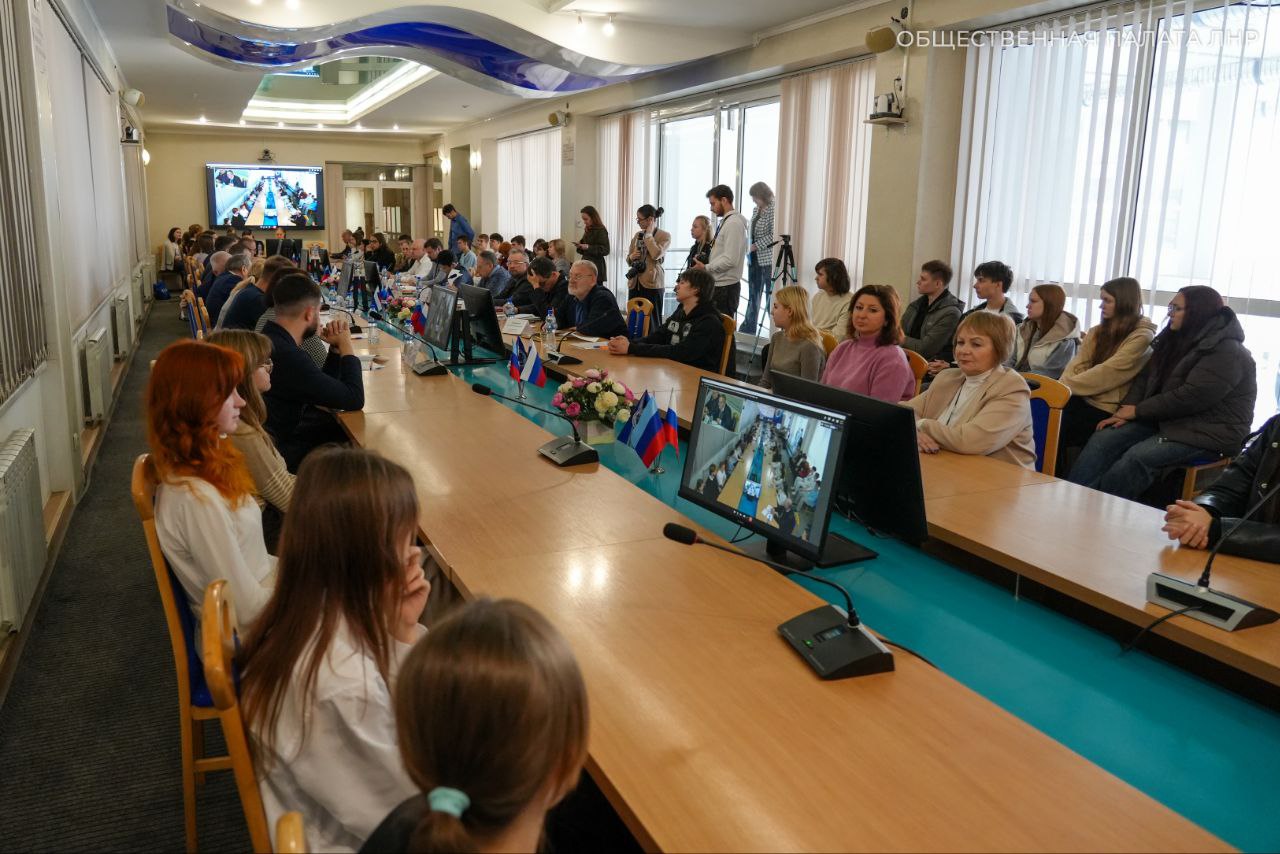 Представители Общественной палаты ЛНР приняли участие в традиционных «Далевских чтениях» Представители Общественной палаты ЛНР приняли участие в традиционных «Далевских чтениях»
