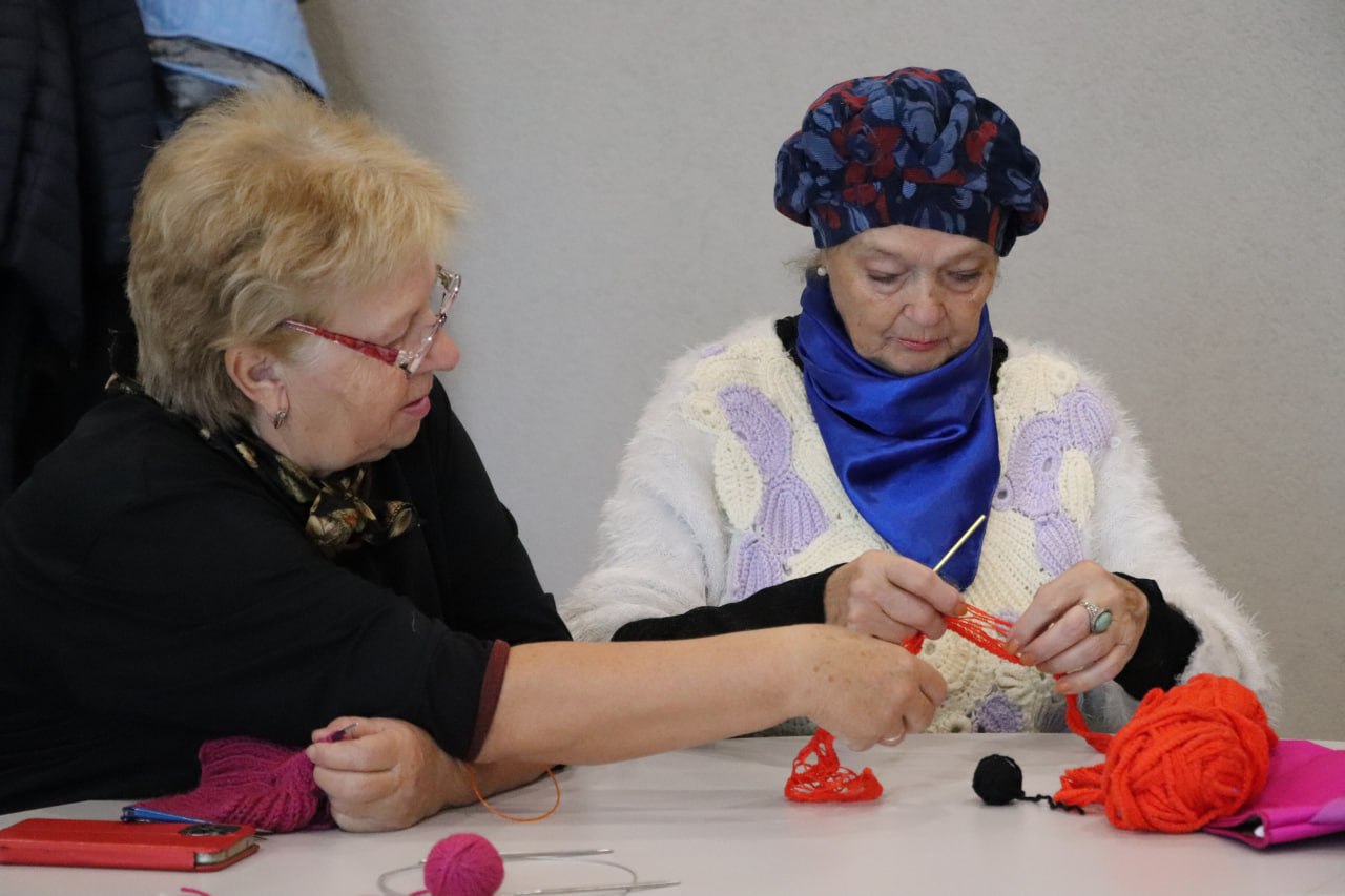 Близится к завершению проект "В творчестве общение-для души исцеление", цели и задачи выполнены, участники проекта улучшили своё психоэмоциональное состояние, обрели новых друзей и знакомых, получили новые знания и навыки...
