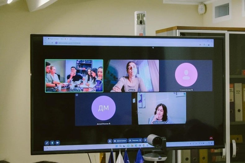 Молодежный парламент Красноярского края соберет для жителей ЛНР повербанки Молодежный парламент Красноярского края соберет для жителей ЛНР повербанки