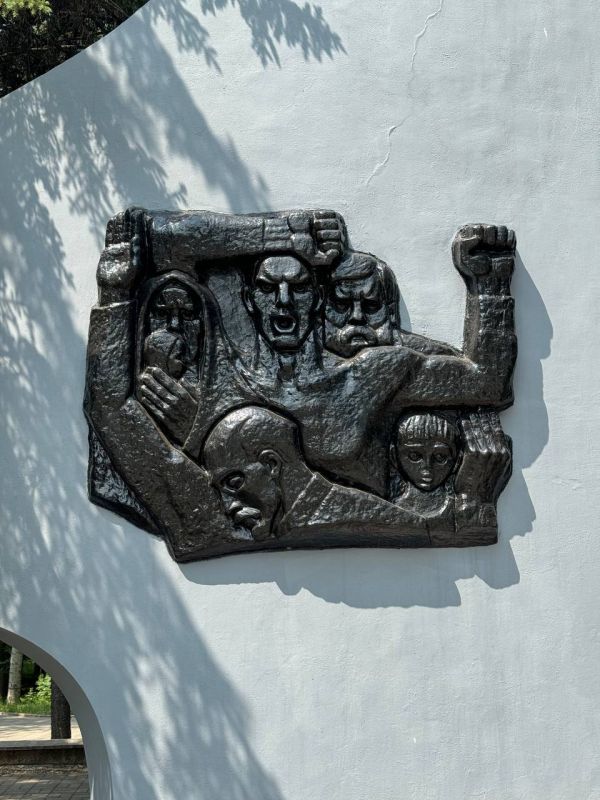 Александр Малькевич: Город памяти и силы: Макеевка и её герои Александр Малькевич: Город памяти и силы: Макеевка и её герои