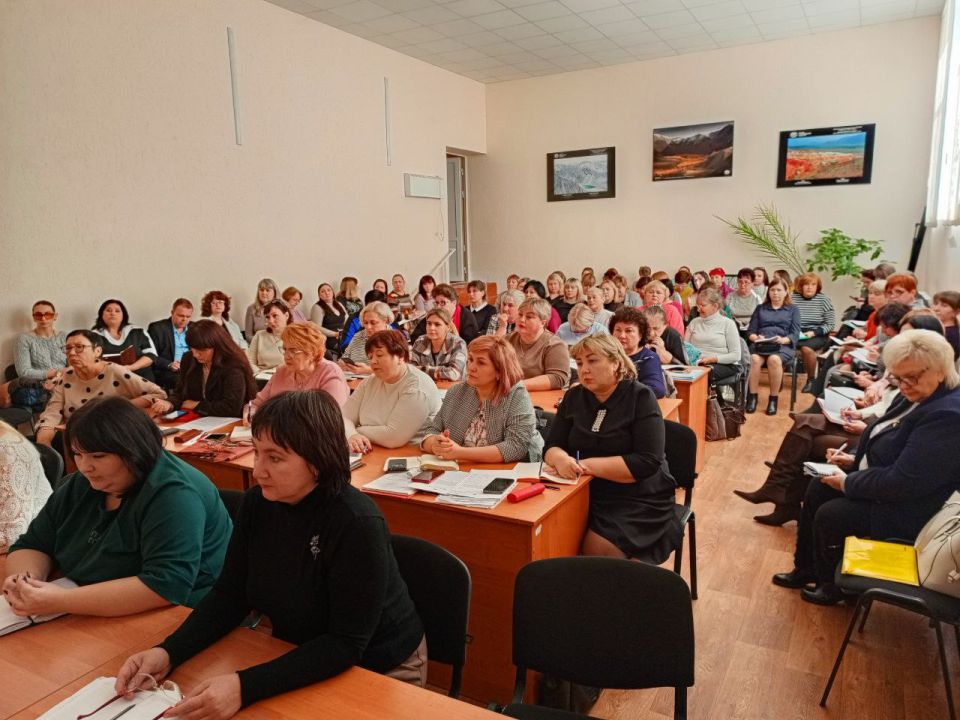 В Краснодоне состоялось совещание руководителей образовательных учреждений В Краснодоне состоялось совещание руководителей образовательных учреждений