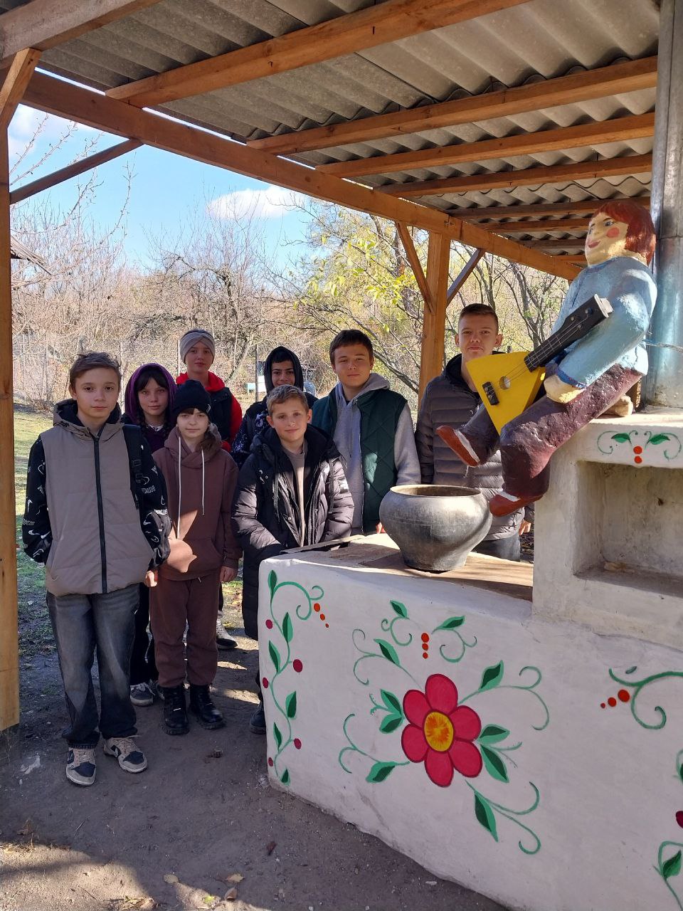 Ребята Ровеньковского центра детского, юношеского туризма и краеведения посетили историко-мемориальный музей А.Я. Пархоменко Ребята Ровеньковского центра детского, юношеского туризма и краеведения посетили историко-мемориальный музей А.Я. Пархоменко