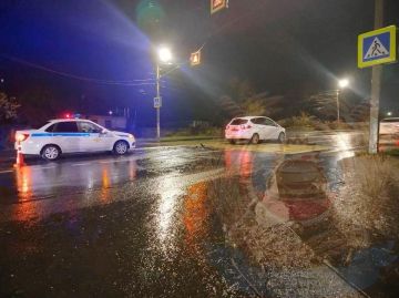 В Луганске женщина толкнула иномарку на пешехода