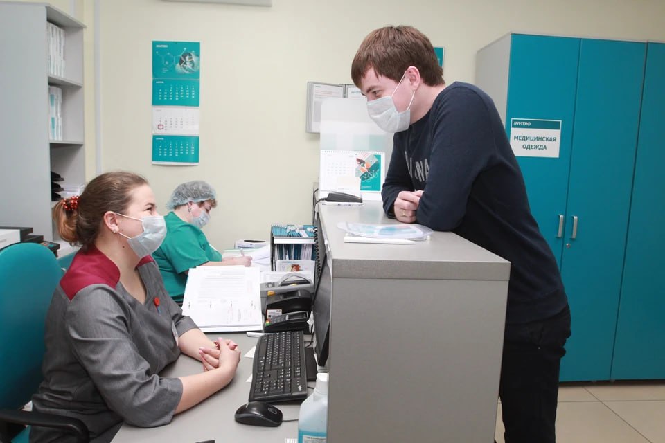 В ЛНР внедряют систему электронной записи к врачу