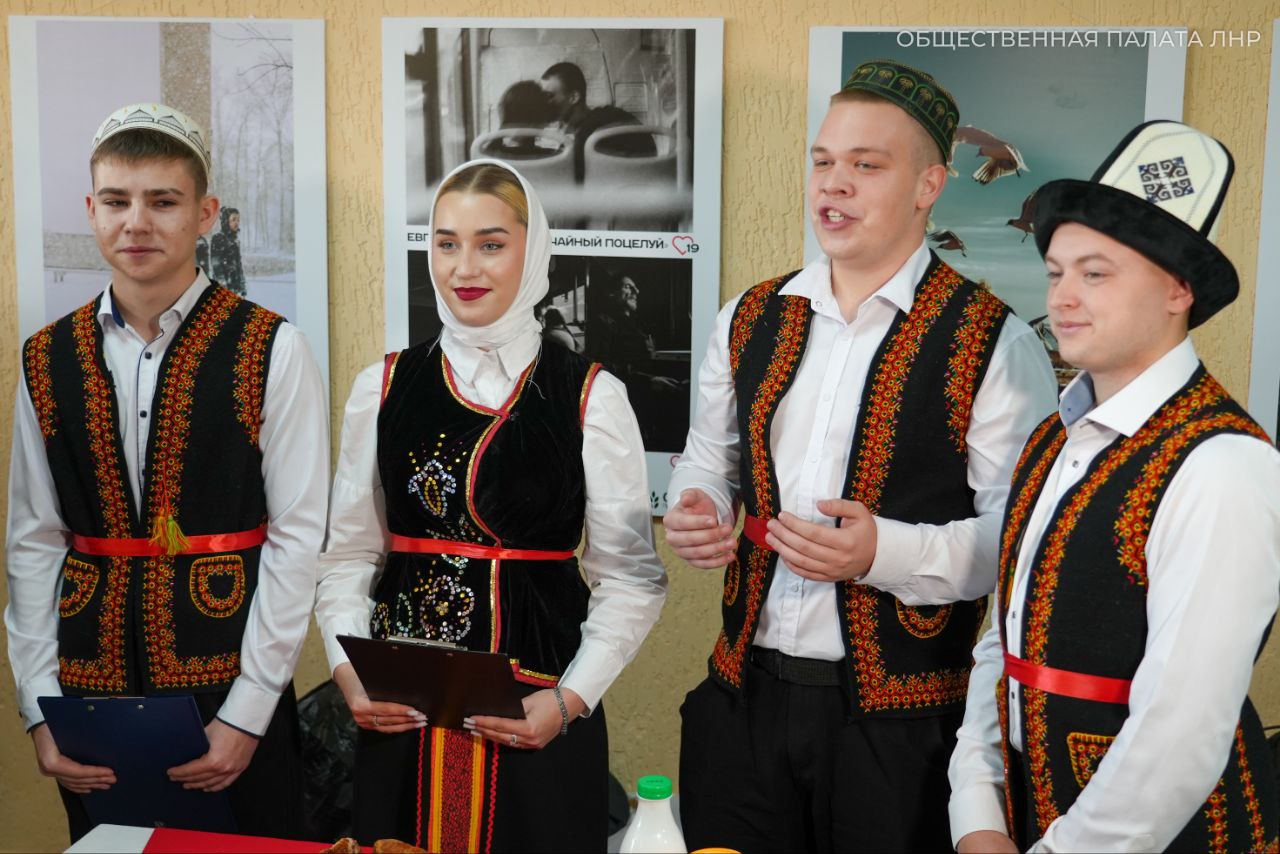 «Вкусная Россия»: представители Общественной палаты ЛНР приняли участие в гастрономическом празднике «Вкусная Россия»: представители Общественной палаты ЛНР приняли участие в гастрономическом празднике