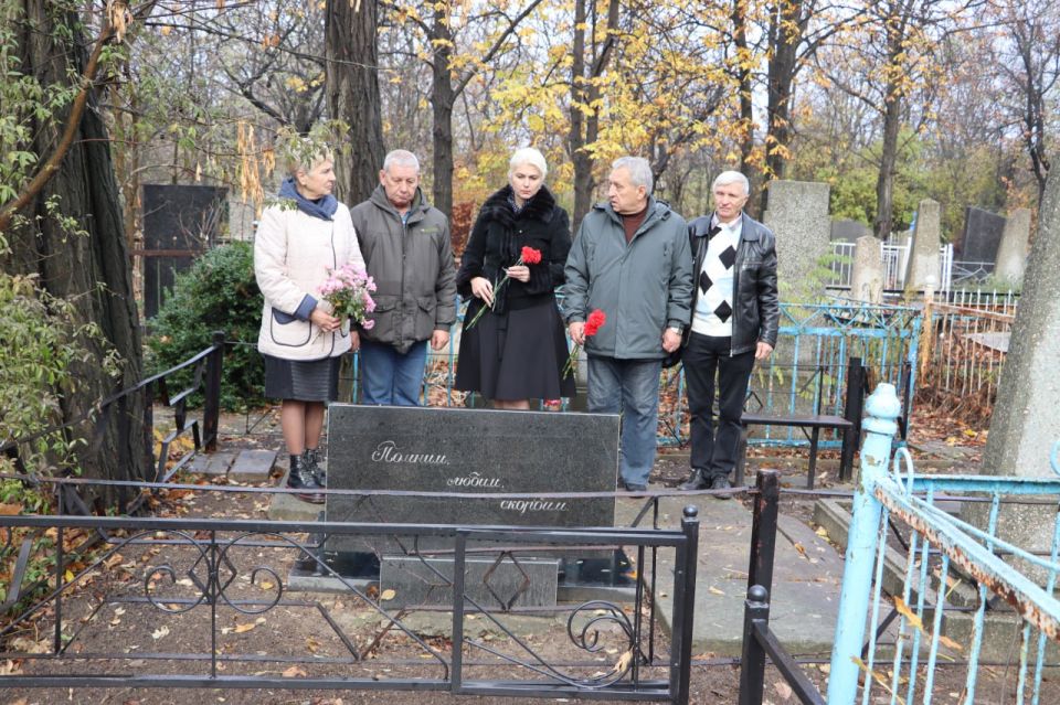 В Стаханове почтили память Николая Веревкина В Стаханове почтили память Николая Веревкина
