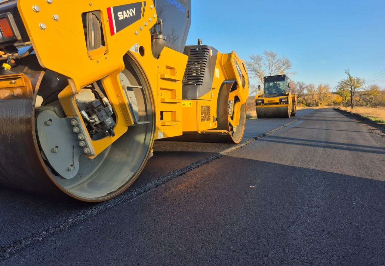 До конца года в ЛНР отремонтируют более 300 км дорог местного значения До конца года в ЛНР отремонтируют более 300 км дорог местного значения