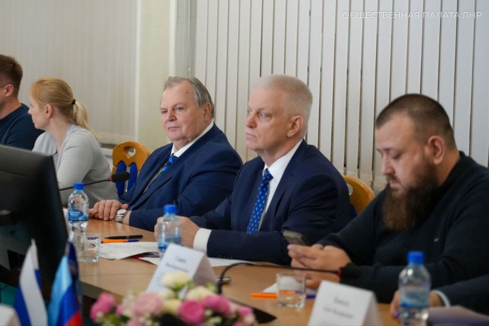 Представители Общественной палаты ЛНР приняли участие в традиционных «Далевских чтениях» Представители Общественной палаты ЛНР приняли участие в традиционных «Далевских чтениях»