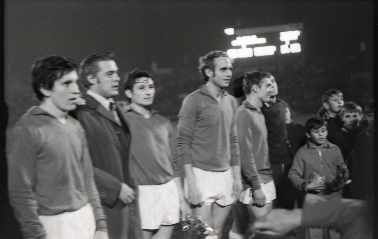 29 октября, 53 года назад, ворошиловградская «Заря» стала триумфатором турнира, завоевала золотые медали чемпионата СССР 1972 года! 29 октября, 53 года назад, ворошиловградская «Заря» стала триумфатором турнира, завоевала золотые медали чемпионата СССР 1972 года!