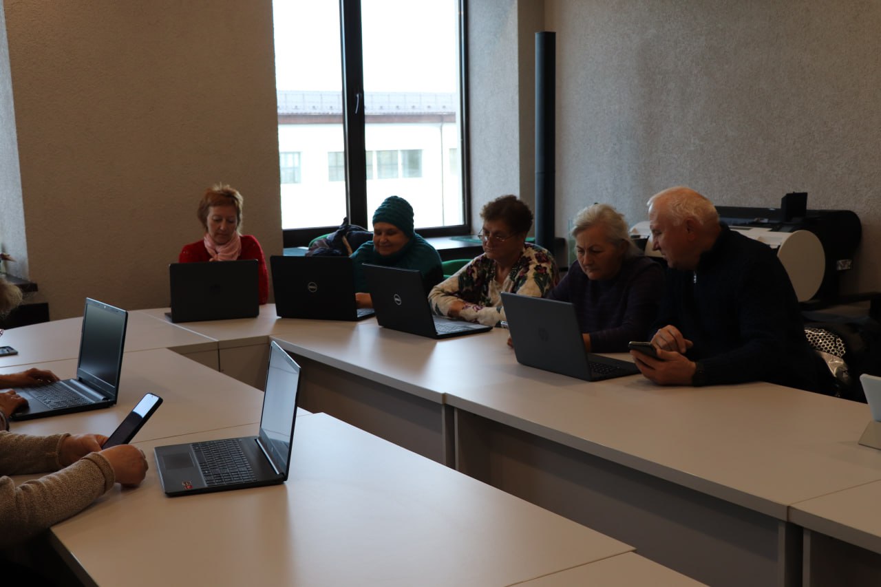 Близится к завершению проект "В творчестве общение-для души исцеление", цели и задачи выполнены, участники проекта улучшили своё психоэмоциональное состояние, обрели новых друзей и знакомых, получили новые знания и навыки... Близится к завершению проект "В творчестве общение-для души исцеление", цели и задачи выполнены, участники проекта улучшили своё психоэмоциональное состояние, обрели новых друзей и знакомых, получили новые знания и навыки...