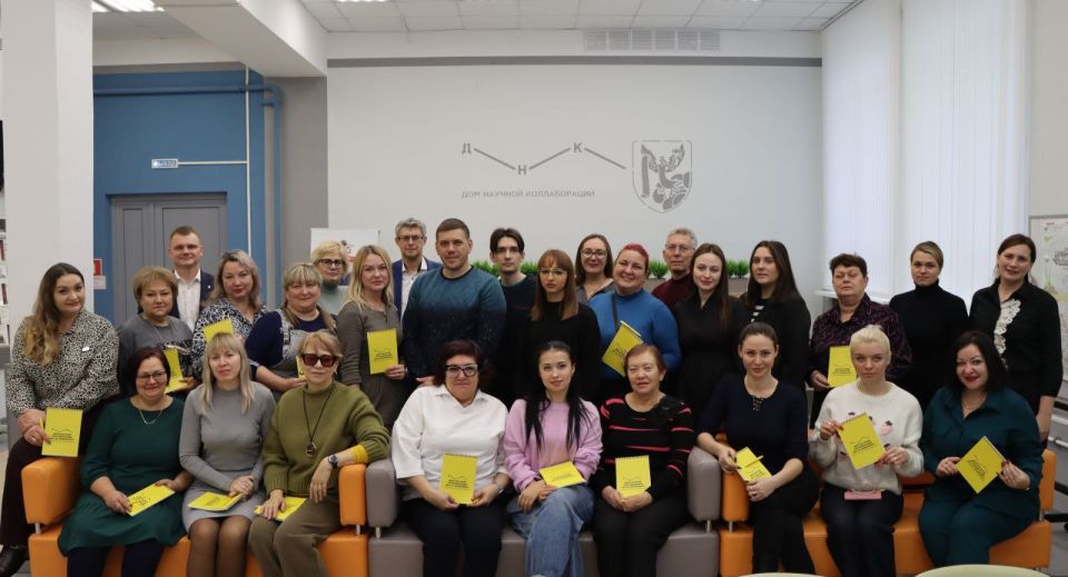 «Мы должны сделать все, чтобы сегодняшние дети и вообще все наши граждане гордились тем, что они наследники, внуки, правнуки победителей. Знали героев своей страны и своей семьи, чтобы все понимали, что это часть нашей жизни» «Мы должны сделать все, чтобы сегодняшние дети и вообще все наши граждане гордились тем, что они наследники, внуки, правнуки победителей. Знали героев своей страны и своей семьи, чтобы все понимали, что это часть нашей жизни»
