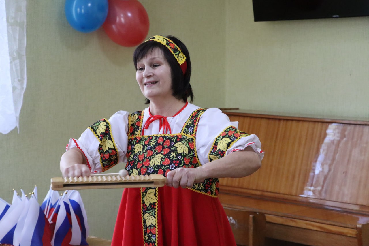 «Родина у нас одна»: маленькие стахановчане прошли патриотический квест «Родина у нас одна»: маленькие стахановчане прошли патриотический квест