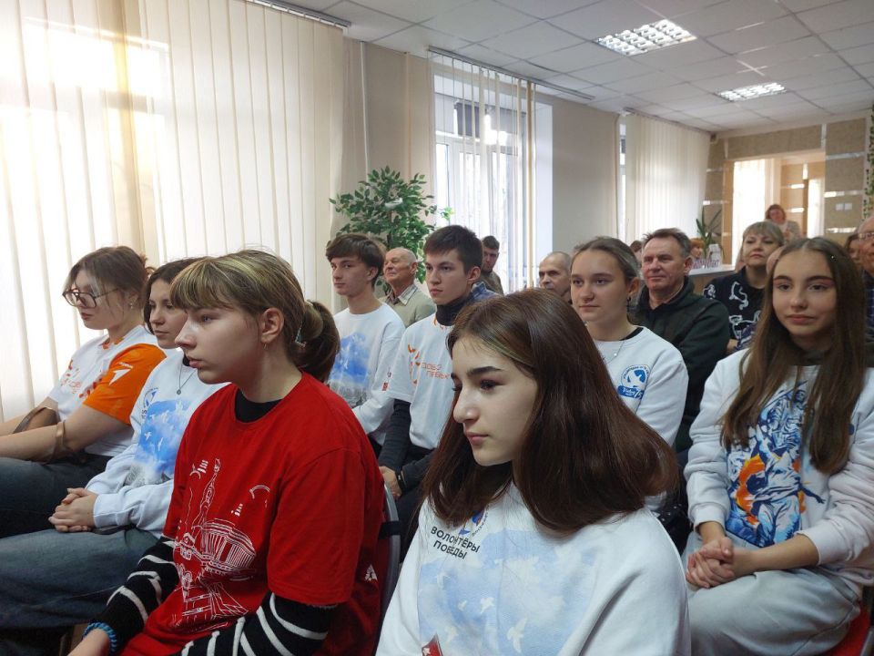 В рамках празднования Дня народного единства 30 октября в Алчевской модельной библиотеке #БИБЛИОПРОСПЕКТ прошел День национальных культур «Многообразие России – наша сила» В рамках празднования Дня народного единства 30 октября в Алчевской модельной библиотеке #БИБЛИОПРОСПЕКТ прошел День национальных культур «Многообразие России – наша сила»