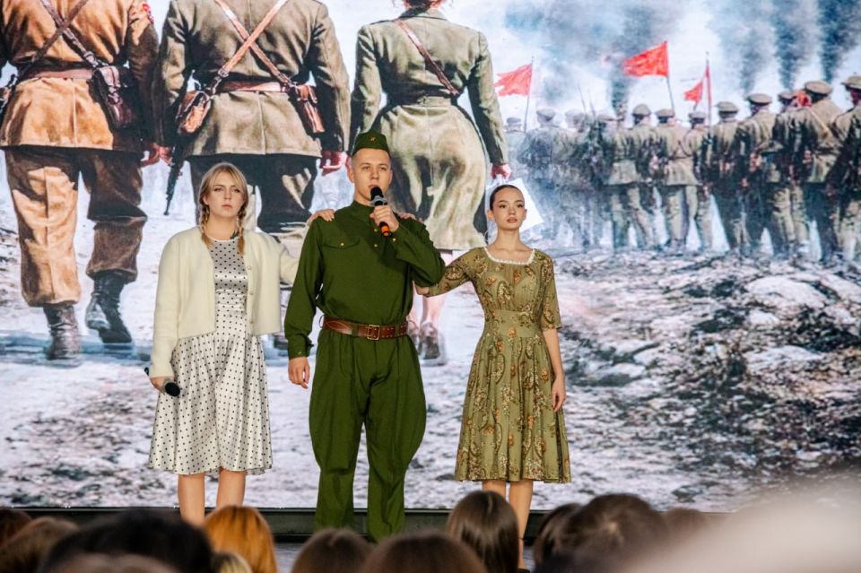 «История показывает, что нас невозможно победить, когда мы едины, когда у нас одна цель, общий смысл жизни», — Анна Рослякова «История показывает, что нас невозможно победить, когда мы едины, когда у нас одна цель, общий смысл жизни», — Анна Рослякова