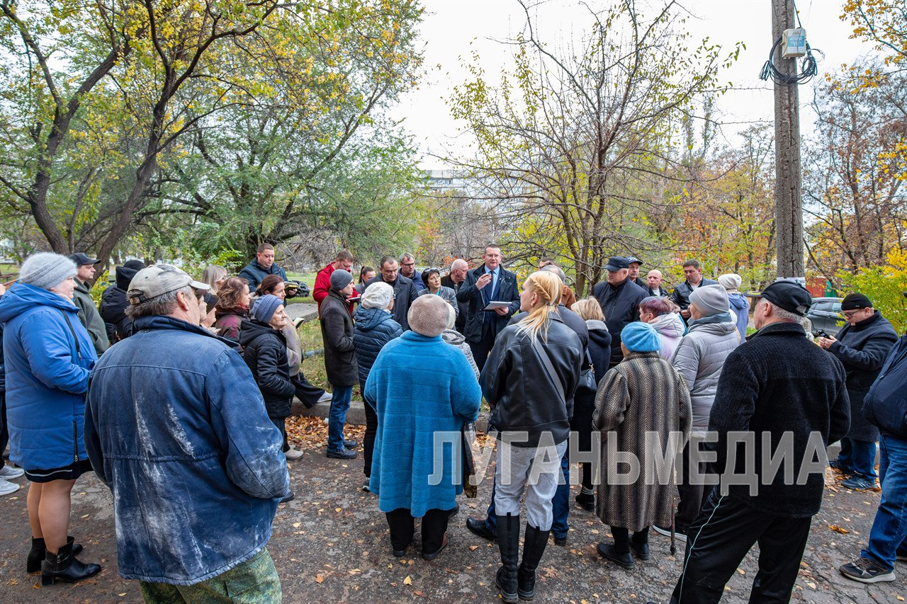 Депутаты обсудили с луганчанами решение проблем в сфере ЖКХ