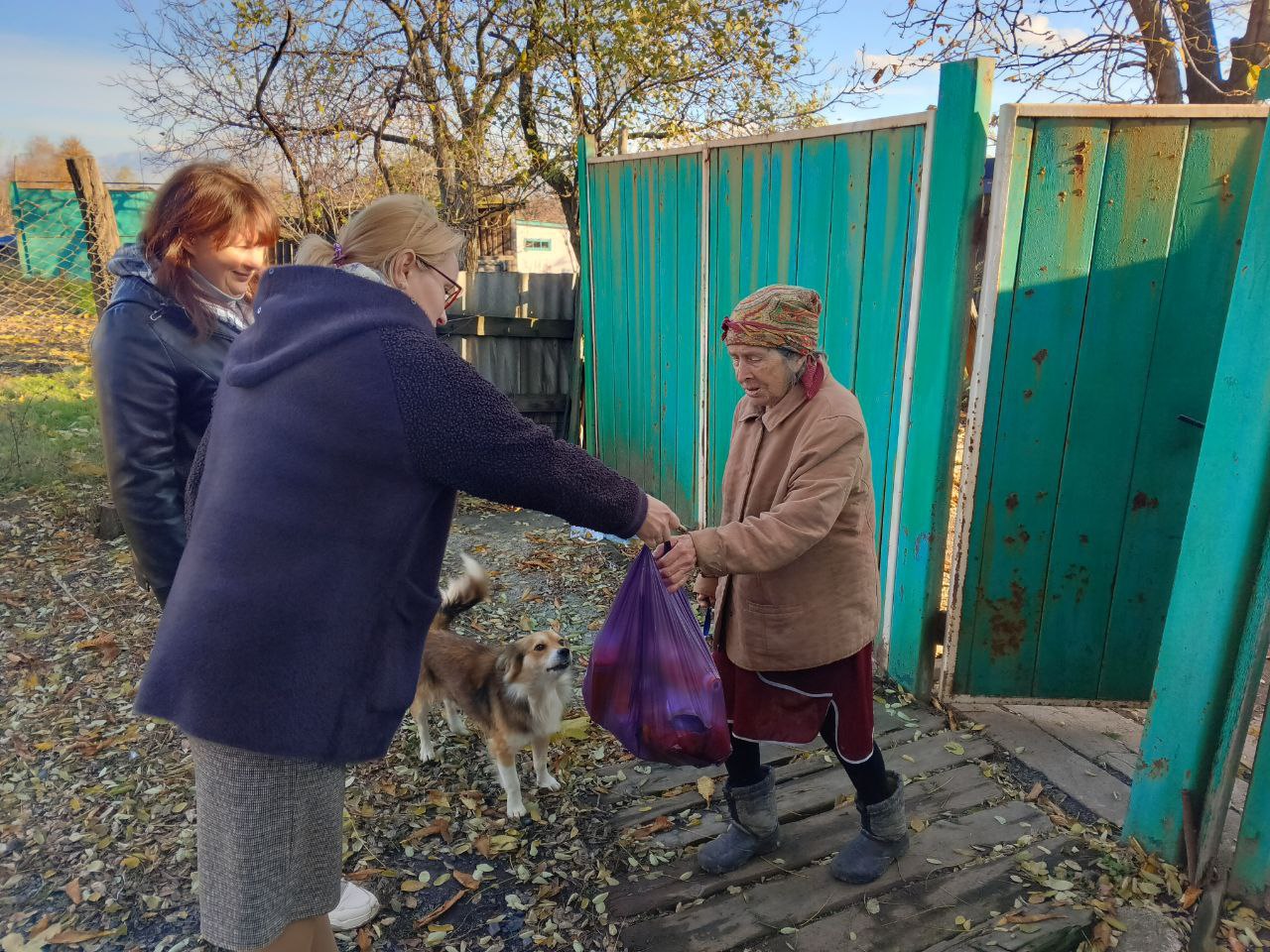 В Ровеньках продолжаются добрые дела: поддержка жителей пгт