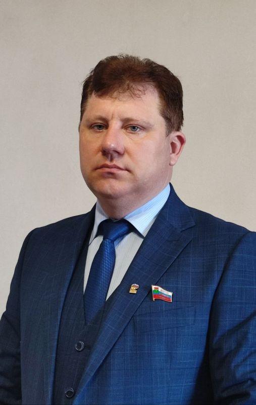 01 ноября 2025г. в с. Новолимаревка состоится приём граждан, который проведёт - Артюшенко Юрий Леонидович муниципальный депутат Беловодского муниципального округа партии «Единая Россия» 01 ноября 2025г. в с. Новолимаревка состоится приём граждан, который проведёт - Артюшенко Юрий Леонидович муниципальный депутат Беловодского муниципального округа партии «Единая Россия»