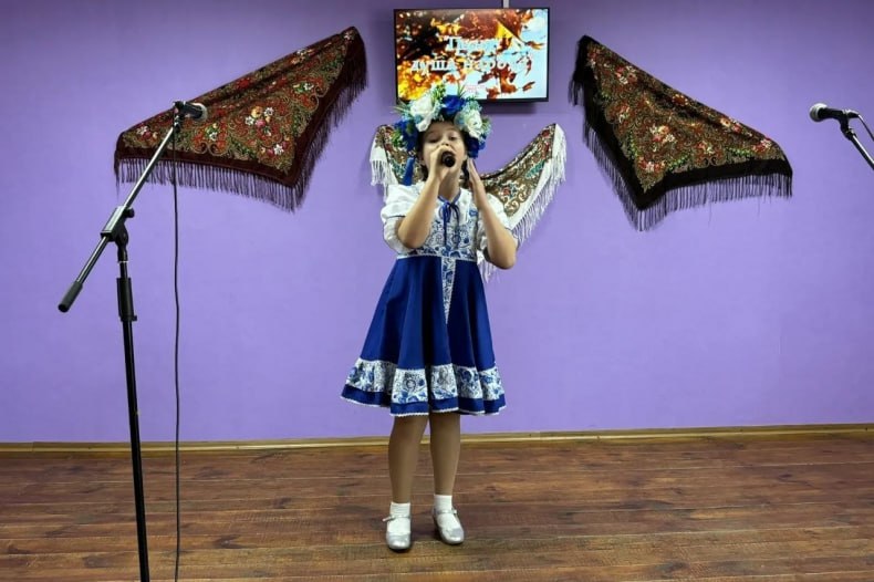 В Свердловском центре детского и юношеского творчества «Мечта» проведён муниципальный конкурс народной песни «Песня - душа народа!» В Свердловском центре детского и юношеского творчества «Мечта» проведён муниципальный конкурс народной песни «Песня - душа народа!»