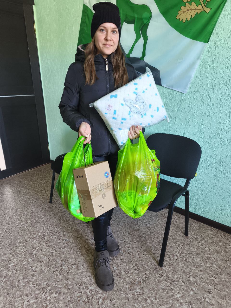 Вячеслав Третьяков: Накануне Дня народного единства помощь, привезённая из Москвы проректором Российского социального государственного университета (РГСУ, г. Москва) Дмитрием Самойленко, была доставлена самым маленьким... Вячеслав Третьяков: Накануне Дня народного единства помощь, привезённая из Москвы проректором Российского социального государственного университета (РГСУ, г. Москва) Дмитрием Самойленко, была доставлена самым маленьким...