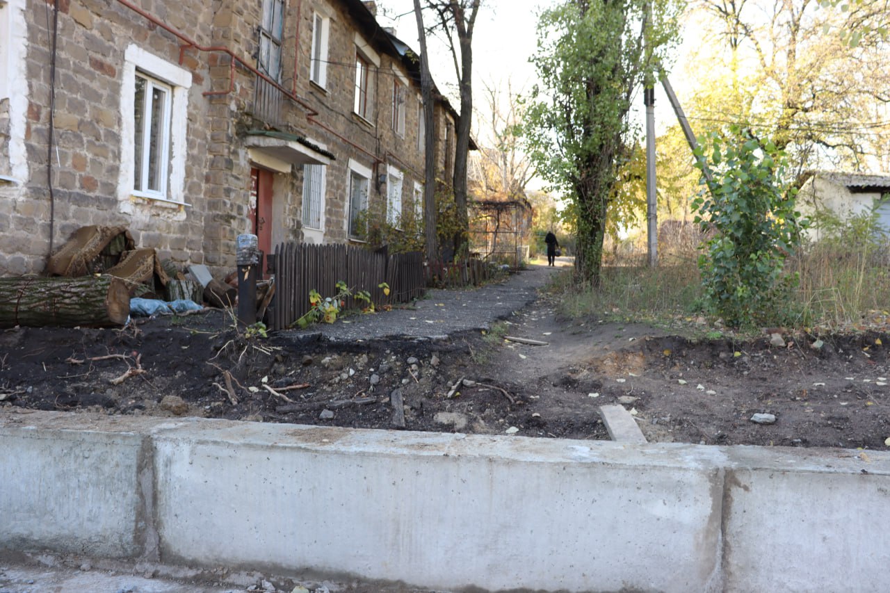 Наталия Жулинская: В ходе рабочей поездки по городу побывала на остановке «Химчистка», где идут полным ходом работы по благоустройству Наталия Жулинская: В ходе рабочей поездки по городу побывала на остановке «Химчистка», где идут полным ходом работы по благоустройству