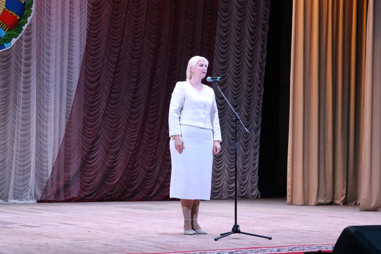 В Стаханове прошла Республиканская конференция по вопросам трудового воспитания молодежи В Стаханове прошла Республиканская конференция по вопросам трудового воспитания молодежи