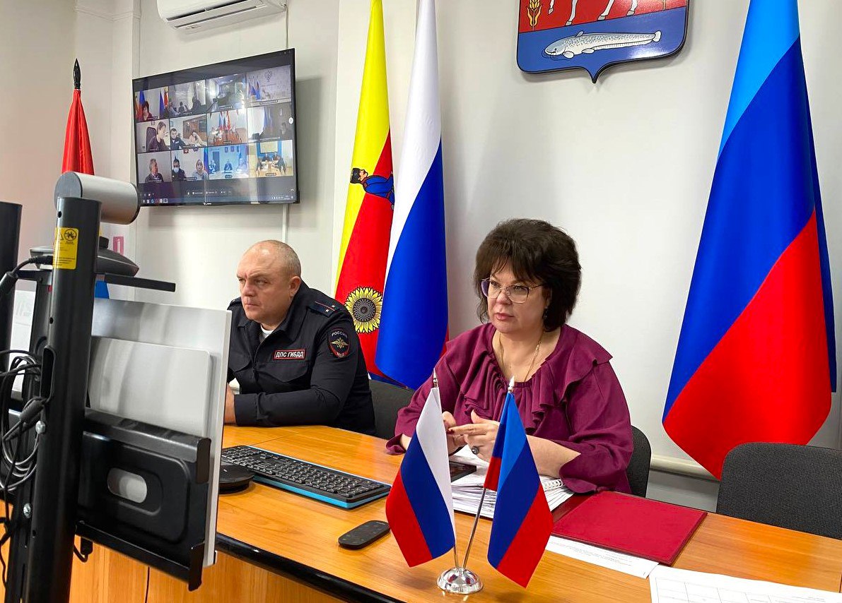 Марина Филиппова: Сегодня под руководством Главы Луганской Народной Республики Пасечника Леонида Ивановича в формате видеоконференции состоялось заседание комиссии по обеспечению безопасности дорожного движения